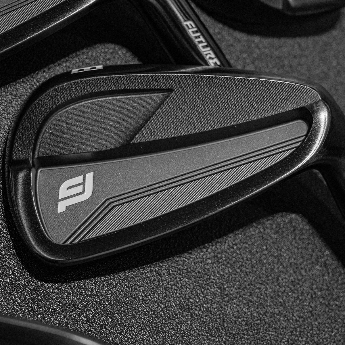 ED1 CB Iron- Black